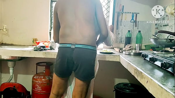 Indian desi father in law fucked daughter in law on the pretext of applying oil