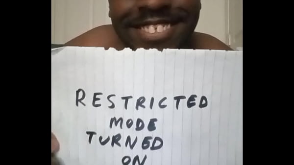 American 33 year old Llamasr/ 30 year old Alexiadonna and French 20 year old Mhpmlbziwulx restricted threesome roleplayed with paper aesthetic collage and cum on top 2