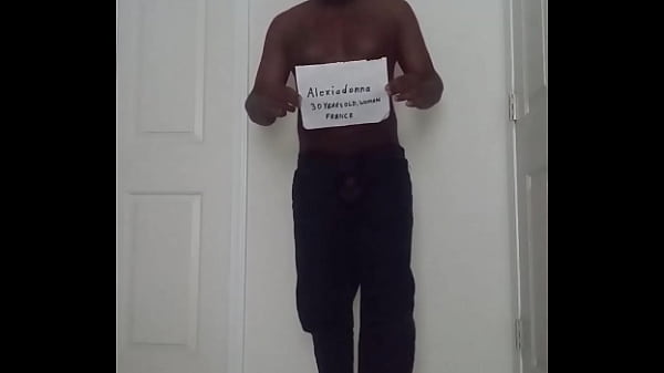 American 33 year old Llamasr/ 30 year old Alexiadonna and French 20 year old Mhpmlbziwulx restricted threesome roleplayed with paper aesthetic collage and cum on top 3