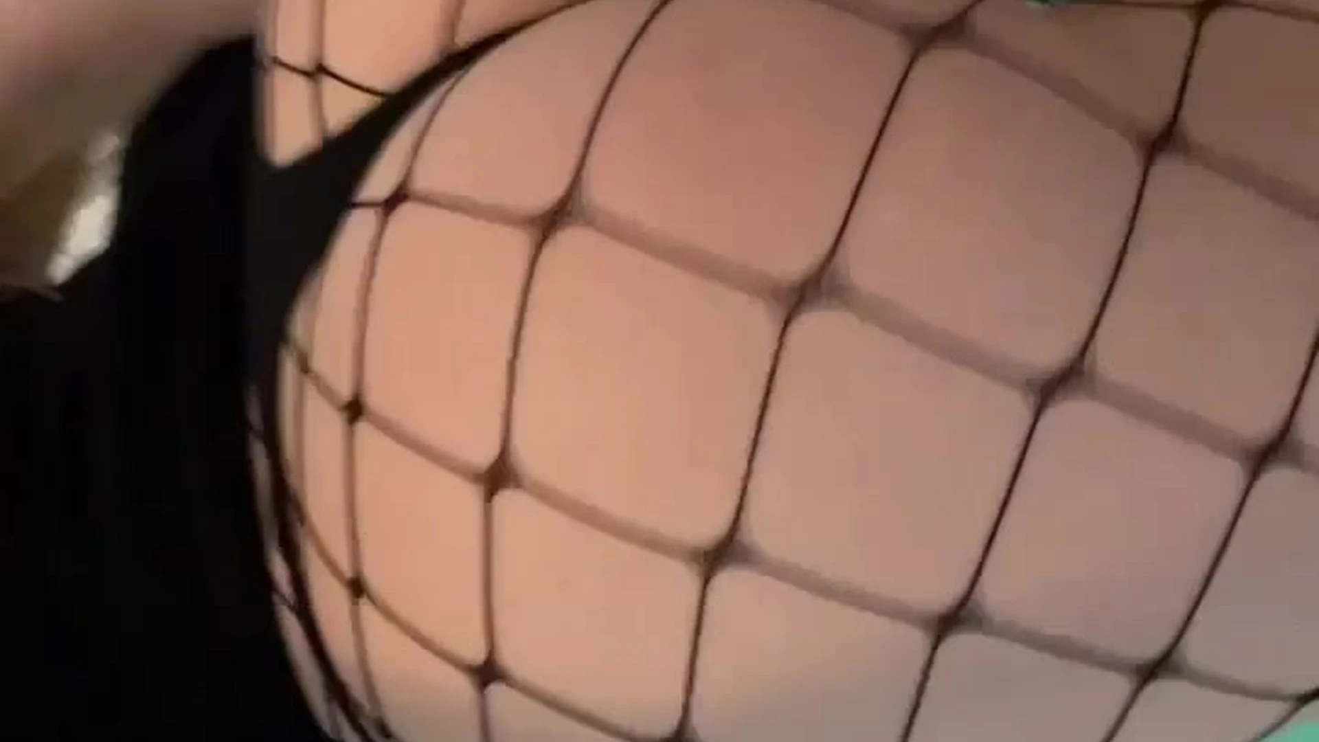 Danni Meow shaking her cute ass on camera