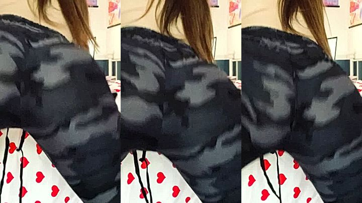 onlyfans Danni Meowdancing shaking her small ass on camera